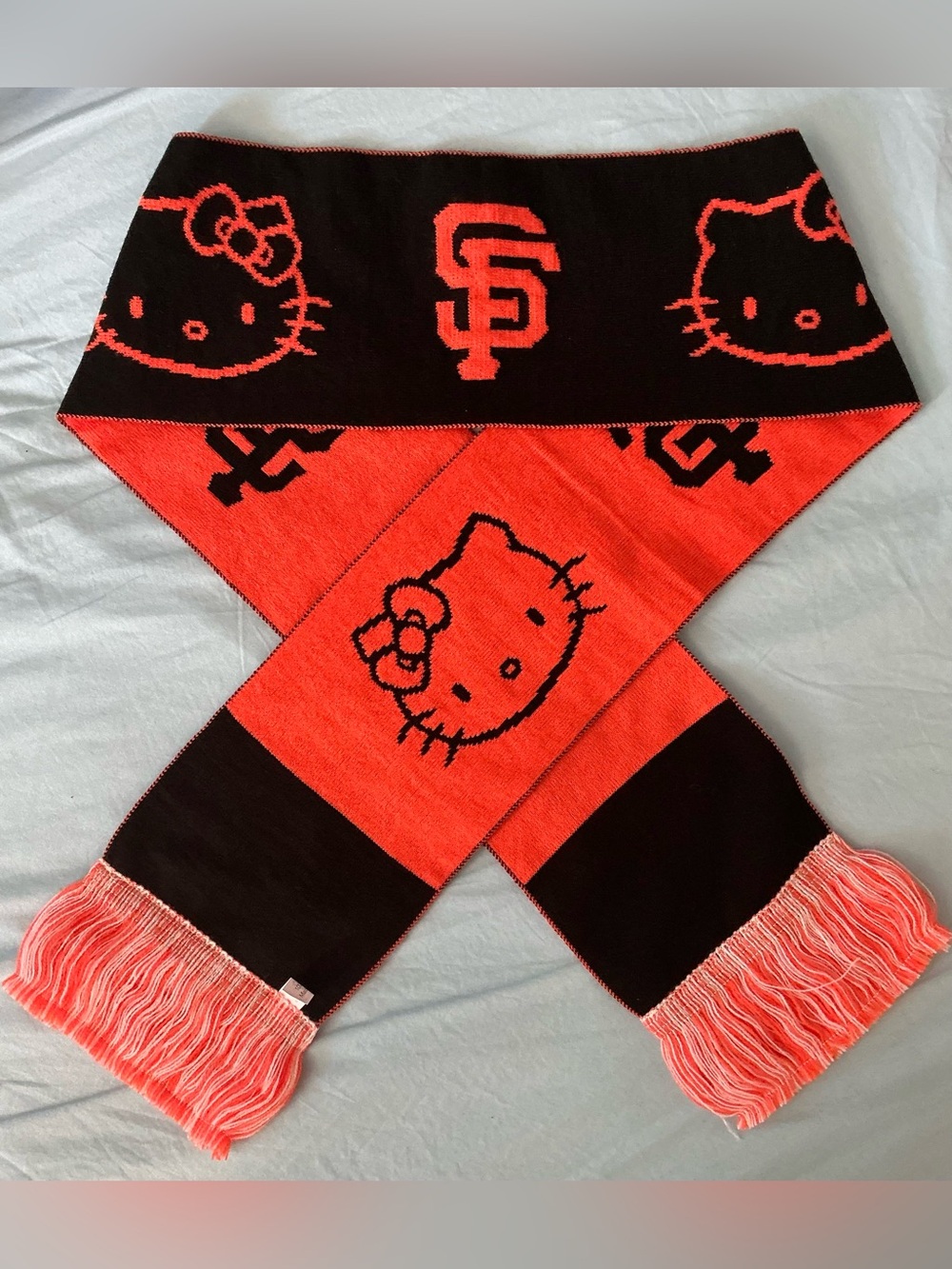 😻 RARE🐯 San Francisco Giants Hello Kitty Reversible Scarf